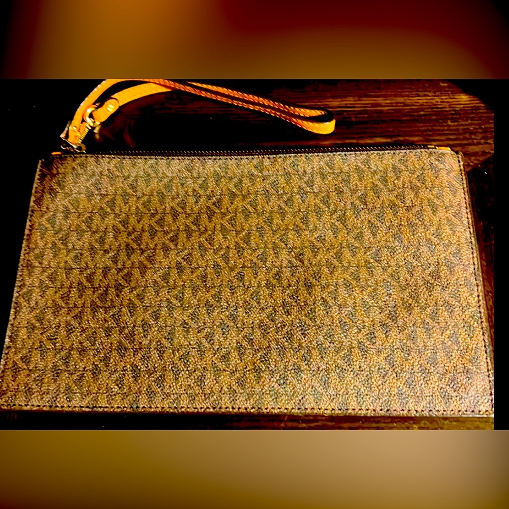 MICHEAL KORS
